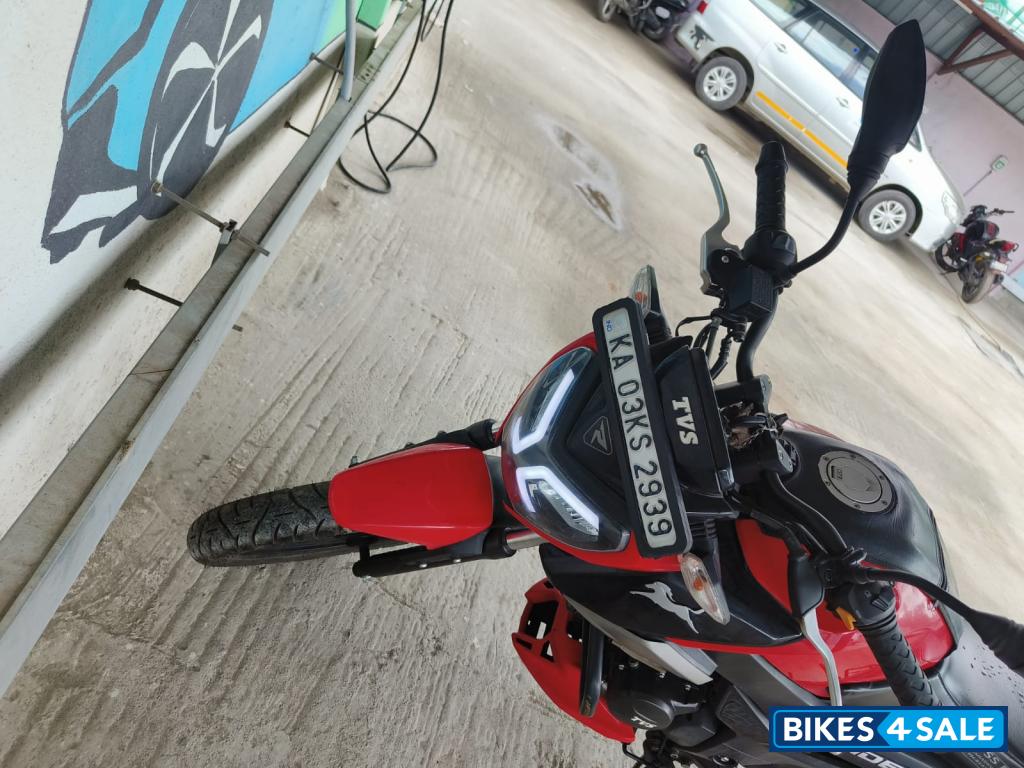 TVS Raider Split Seat