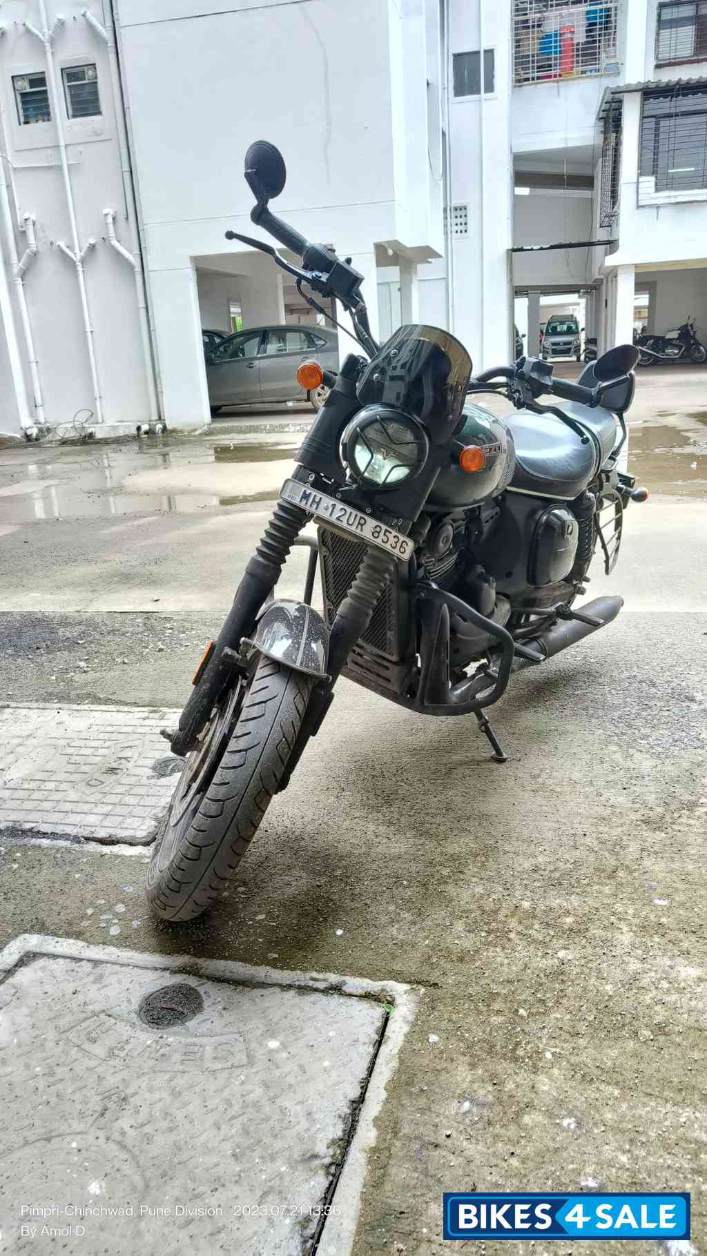 Hunter Green Yezdi Roadster Dark