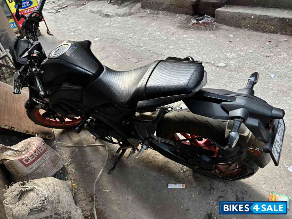 Black Yamaha MT-15 MotoGP Edition