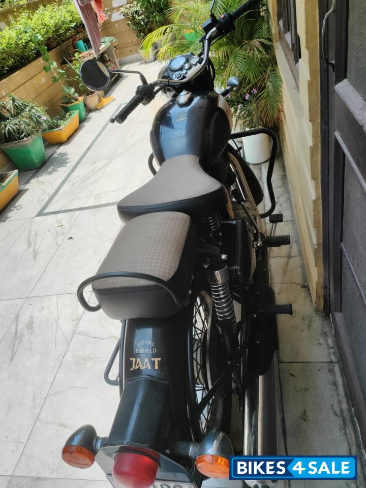 Black Royal Enfield Classic 350