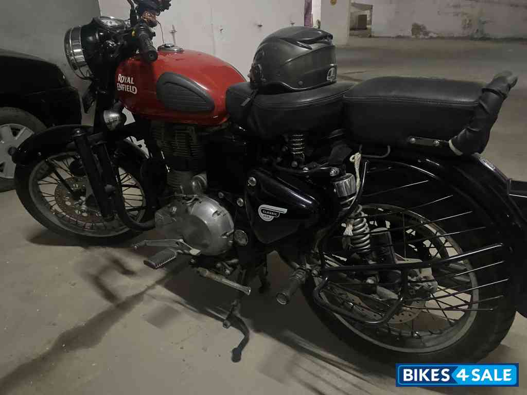 Royal Enfield Classic 350 Redditch Red