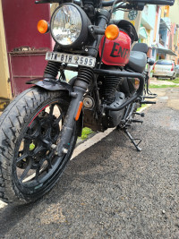 Royal Enfield Hunter 350 Metro