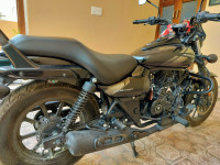 Ebony Black Bajaj Avenger Street 220 BS6