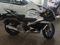 Metallic Grey Yamaha R15M