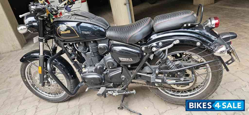 Black Benelli Imperiale 400
