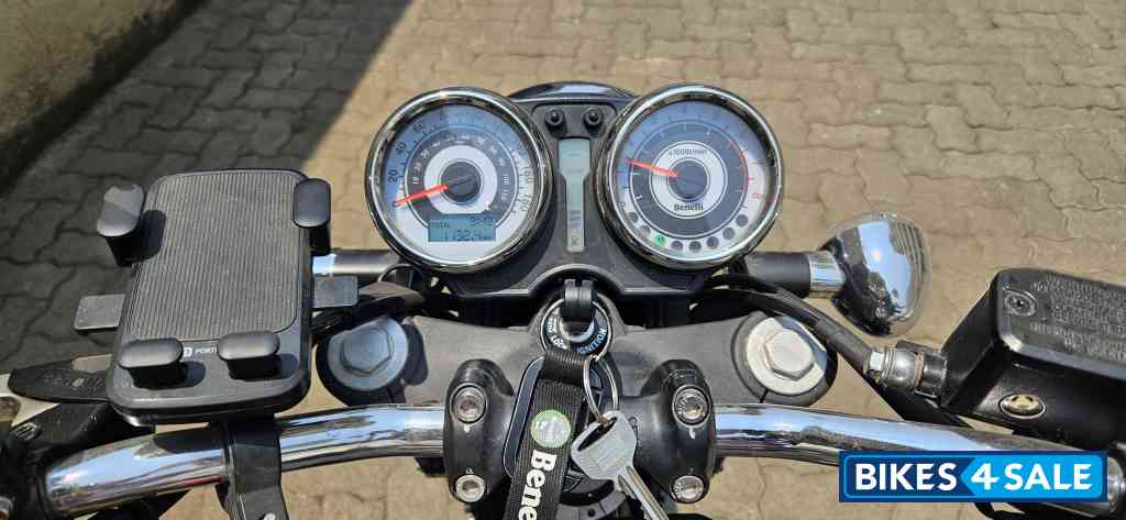 Black Benelli Imperiale 400 Black Benelli Imperiale 400