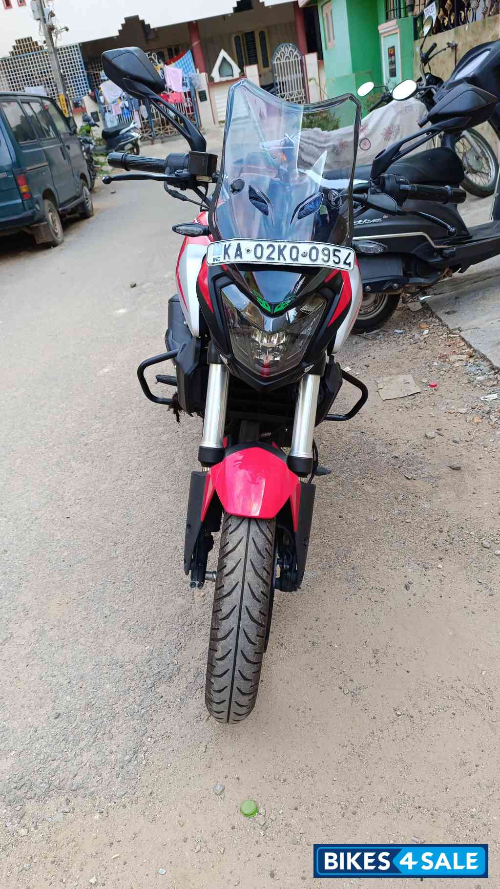 Red And Black Bajaj Dominar 250 2022
