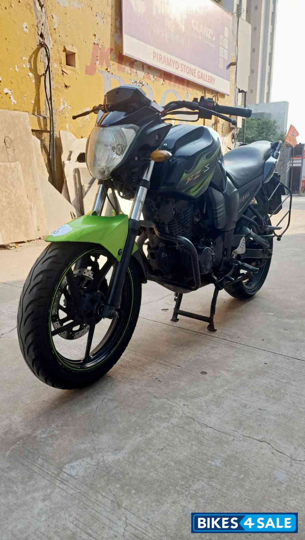 Yamaha FZ-S
