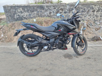Black Bajaj Pulsar N150