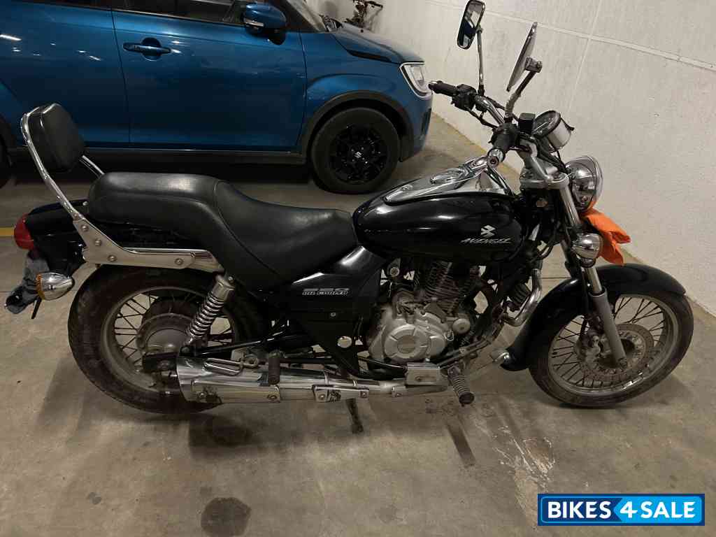 Bajaj Avenger 220 DTS-i