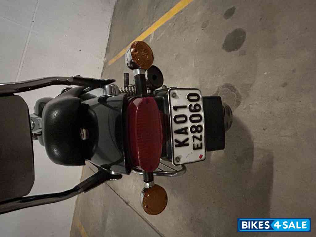 Bajaj Avenger 220 DTS-i