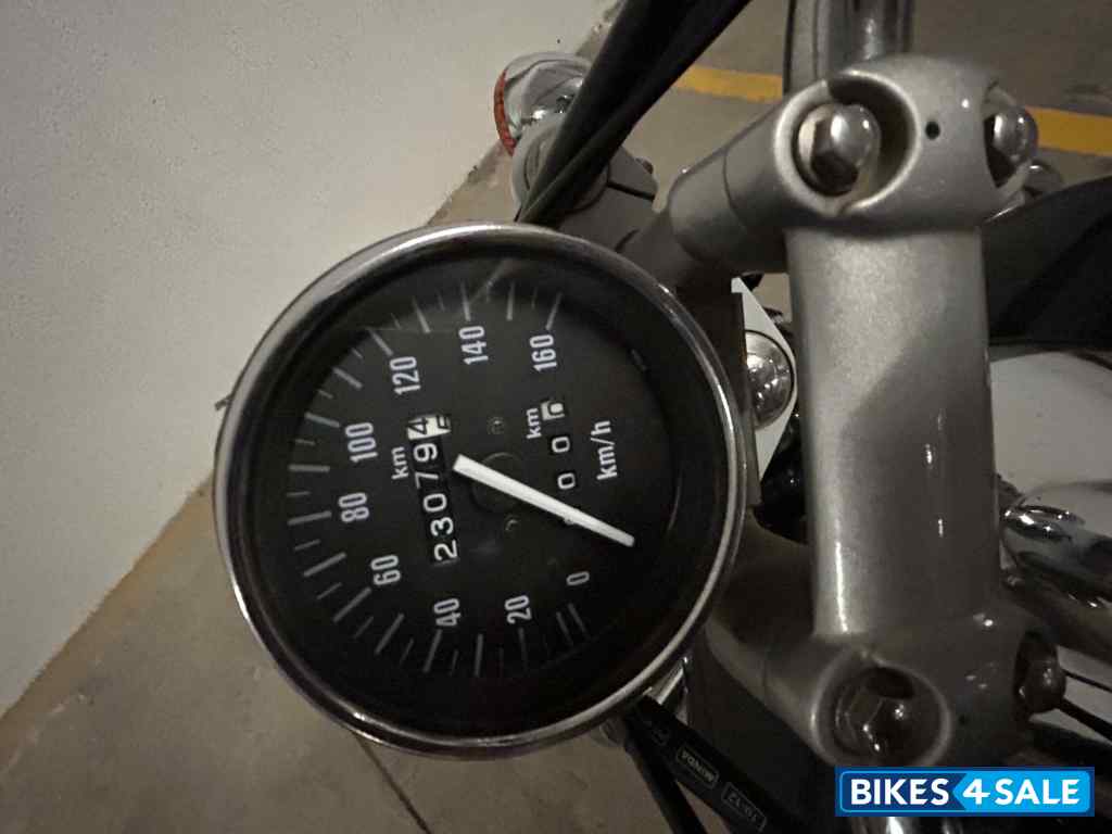 Bajaj Avenger 220 DTS-i