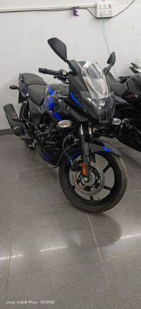 Bajaj Pulsar 220F