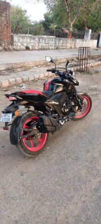 TVS Apache RTR 160 4V Special Edition