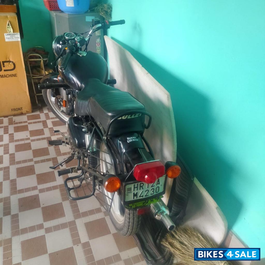 Black Royal Enfield Bullet 350 KS BS6 Black Royal Enfield Bullet 350 KS BS6