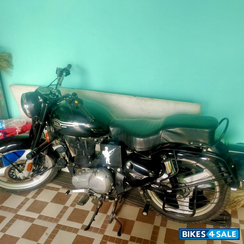 Black Royal Enfield Bullet 350 KS BS6 Black Royal Enfield Bullet 350 KS BS6