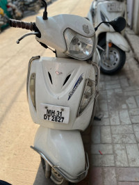 White Suzuki Access 125