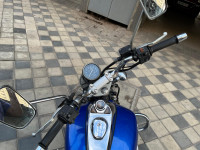 Blue Bajaj Avenger Cruise 220
