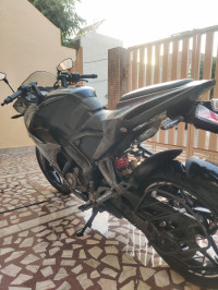 Black Bajaj Pulsar RS 200