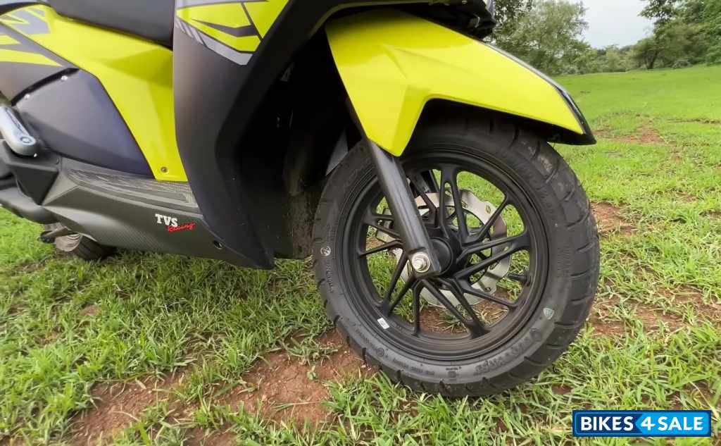 Neon TVS NTORQ 125 XT