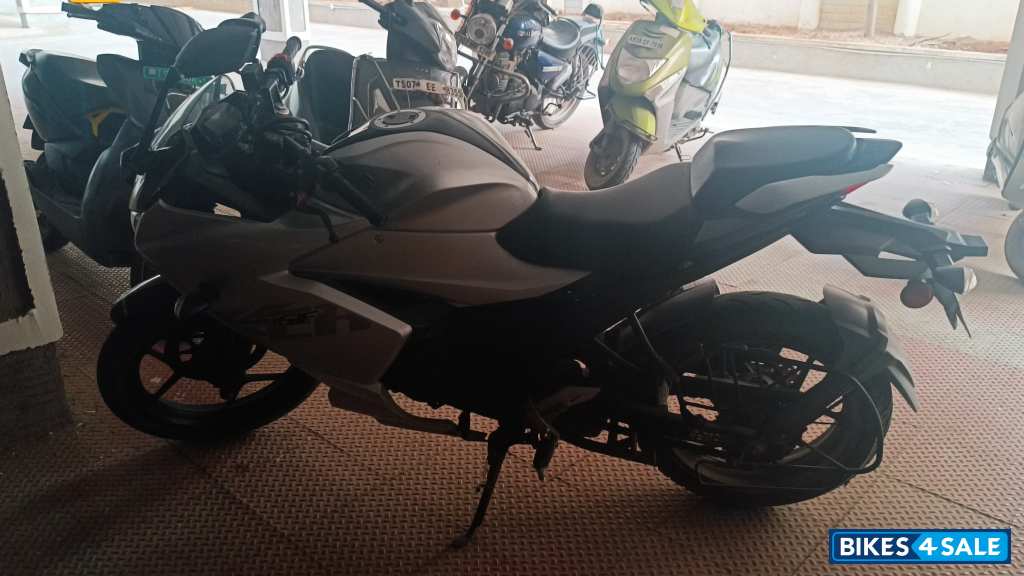 Suzuki Gixxer SF