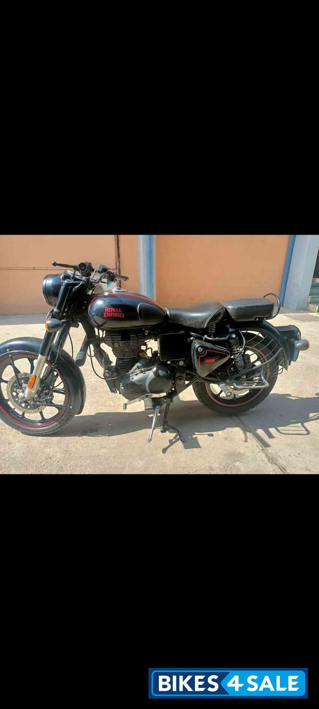 Matte Black Royal Enfield Classic Stealth Black