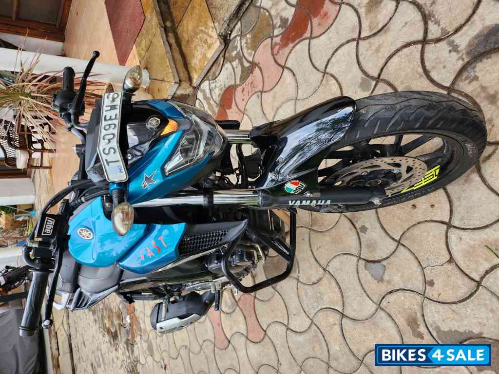 Yamaha FZ25