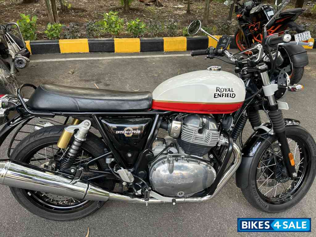 Biker Express Royal Enfield Interceptor 650 Twin