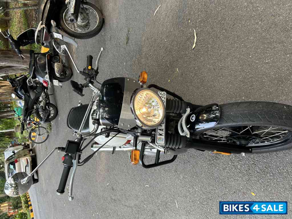 Biker Express Royal Enfield Interceptor 650 Twin