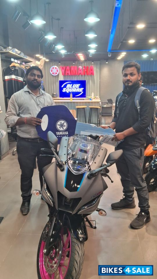 Yamaha R15 V4