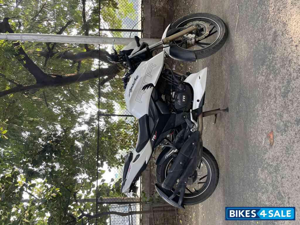 TVS Apache RTR 200 4V
