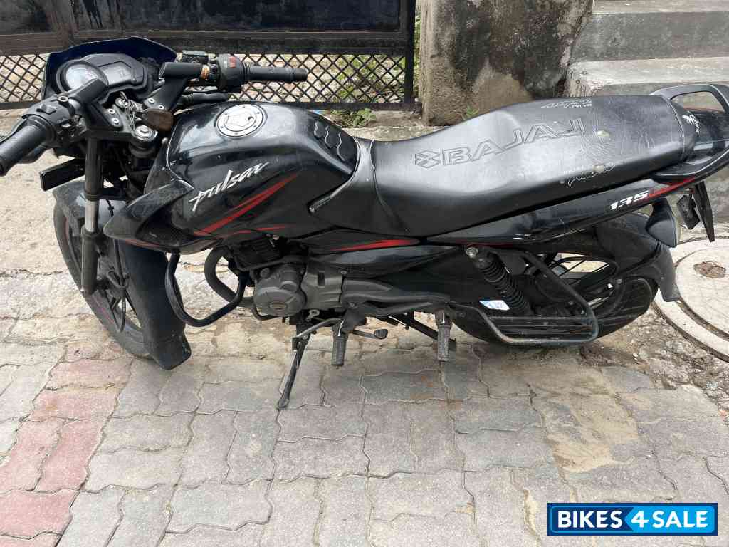 Bajaj Pulsar 135LS