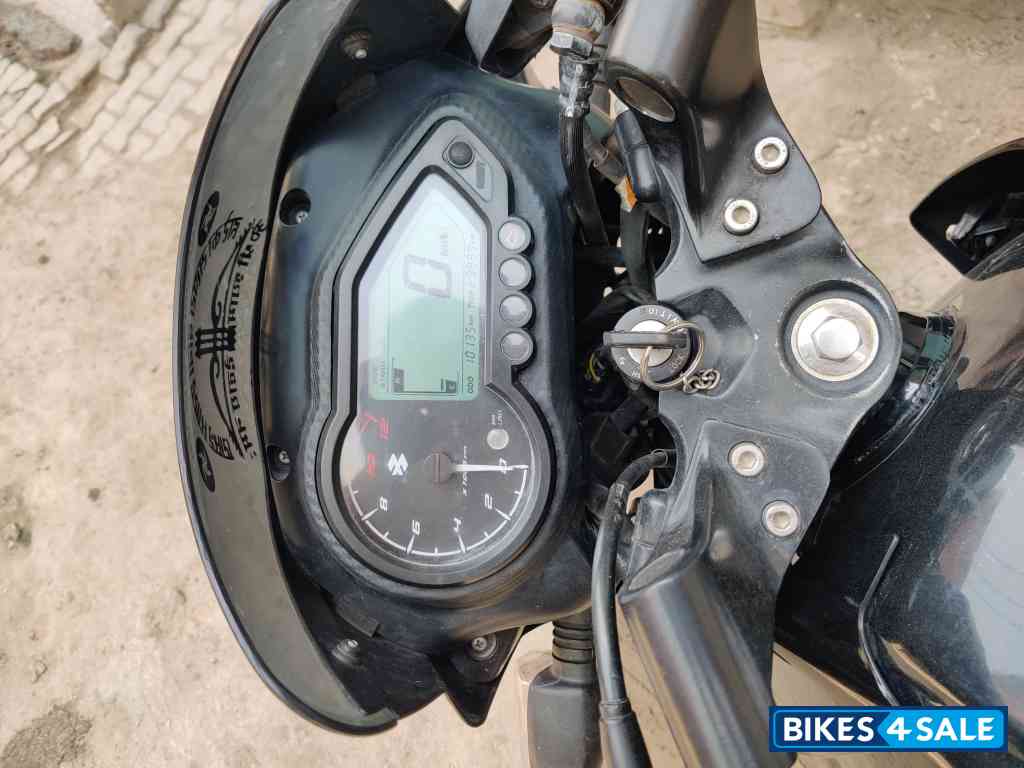 Bajaj Pulsar 125 Carbon Fibre Disc Single Seat