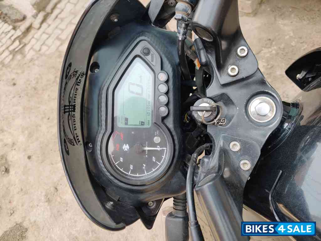 Bajaj Pulsar 125 Carbon Fibre Disc Single Seat