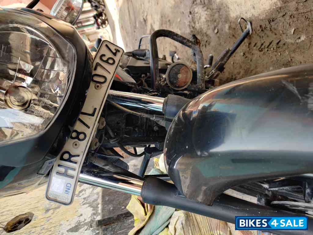 Bajaj Pulsar 125 Carbon Fibre Disc Single Seat