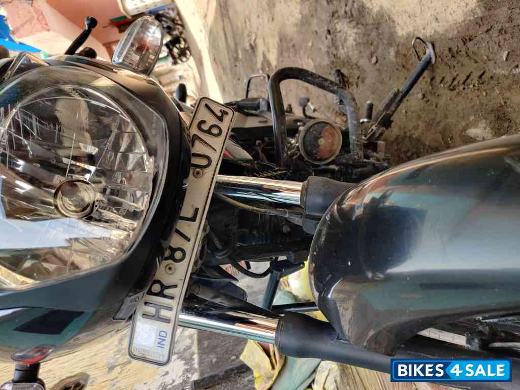 Bajaj Pulsar 125 Carbon Fibre Disc Single Seat