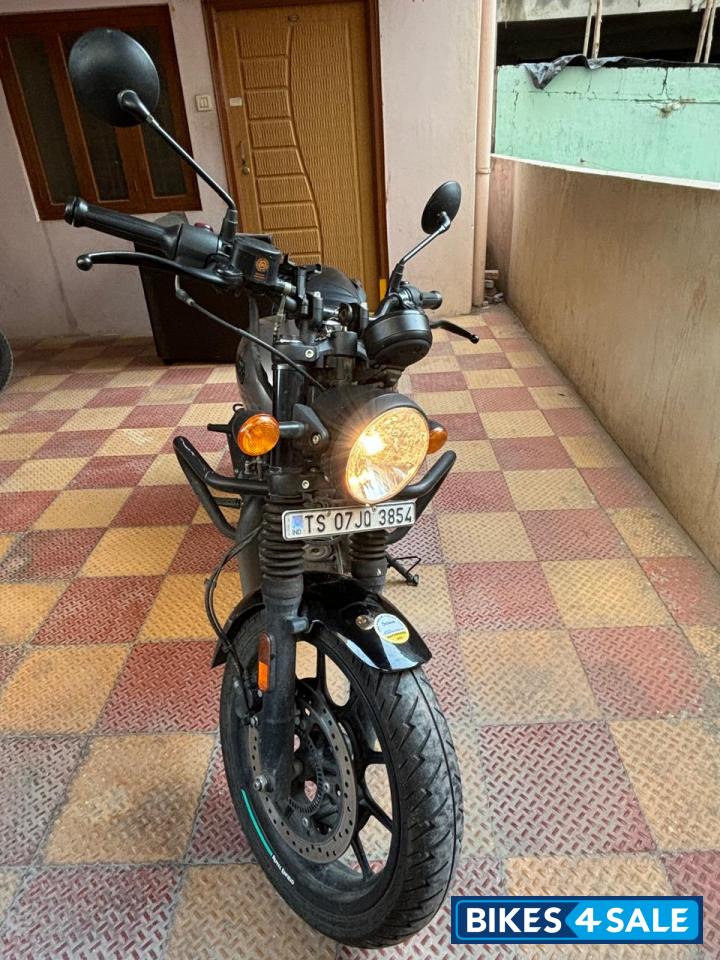 Royal Enfield Hunter 350 Metro