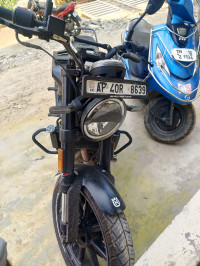 Husqvarna Svartpilen 250