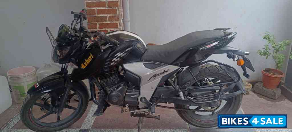 TVS Apache RTR 160 4V