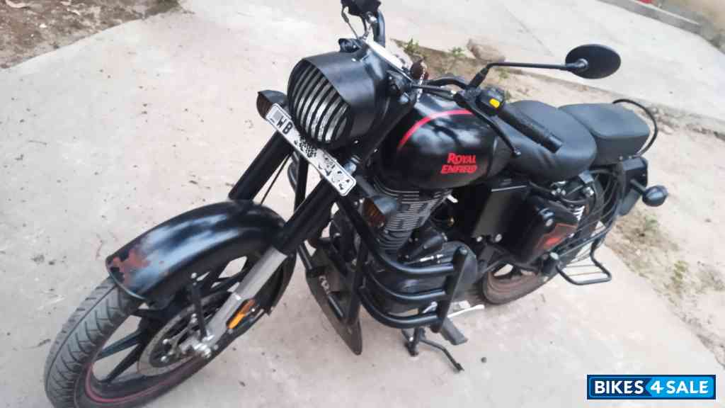 Royal Enfield Classic Stealth Black