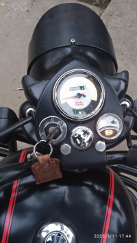 Royal Enfield Classic Stealth Black