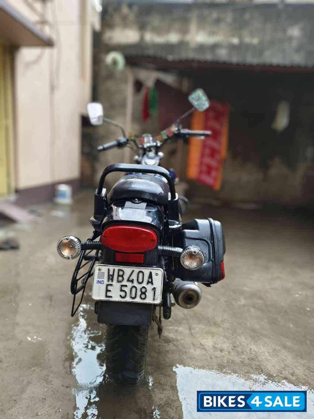 Blue Bajaj Avenger Street 150