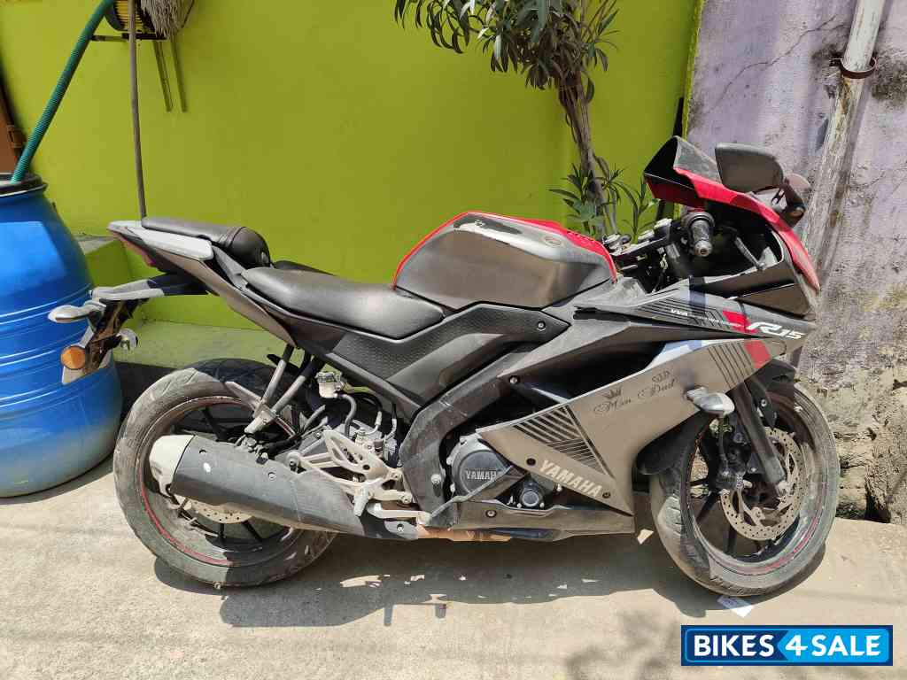 Red Yamaha YZF R15 V3