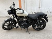 White Royal Enfield Thunderbird X 350