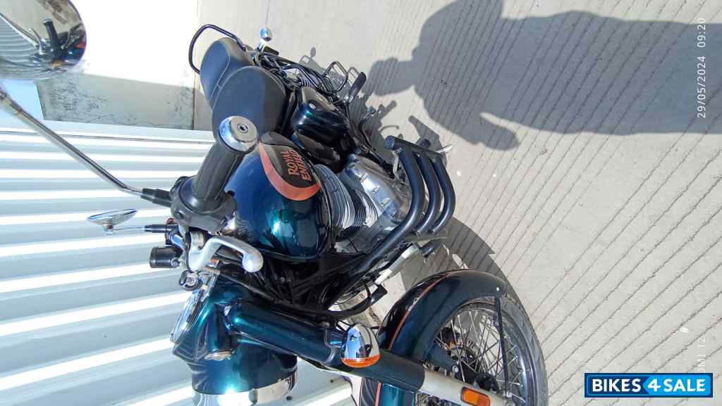 Helicon Green Royal Enfield Classic 350 Dual Channel BS6 Helicon Green Royal Enfield Classic 350 Dual Channel BS6