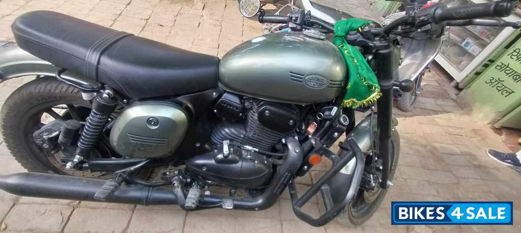 Jawa 42 Dual Channel ABS Cosmic Carbon