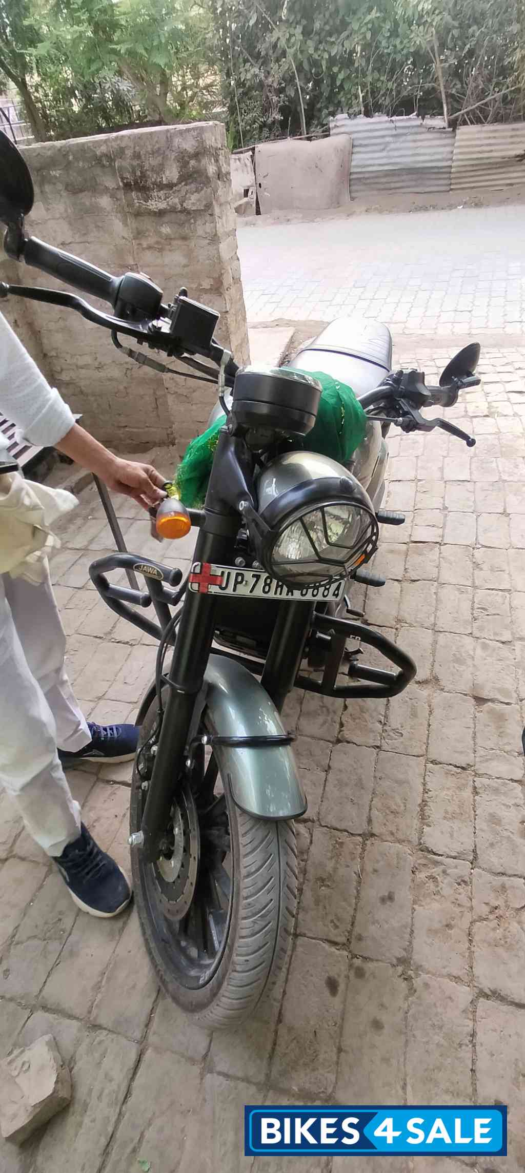 Jawa 42 Dual Channel ABS Cosmic Carbon