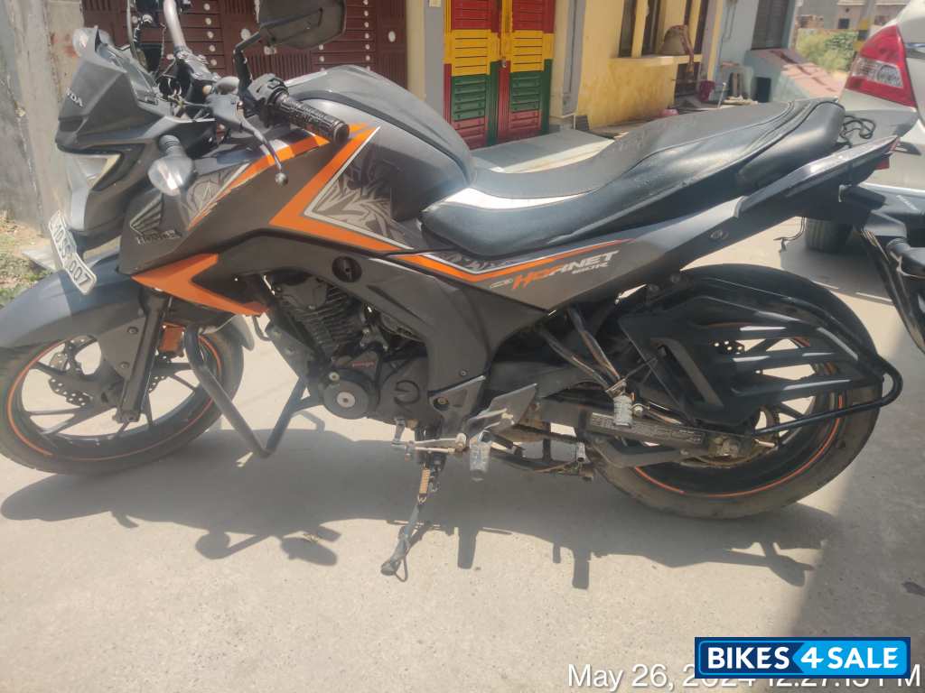 Honda CB Hornet 160R