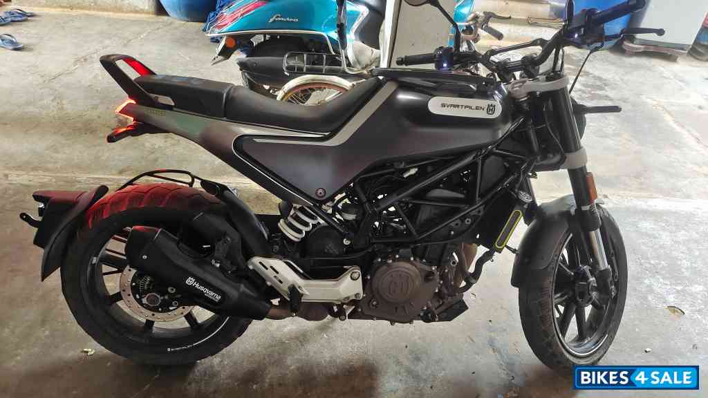 Husqvarna Svartpilen 250