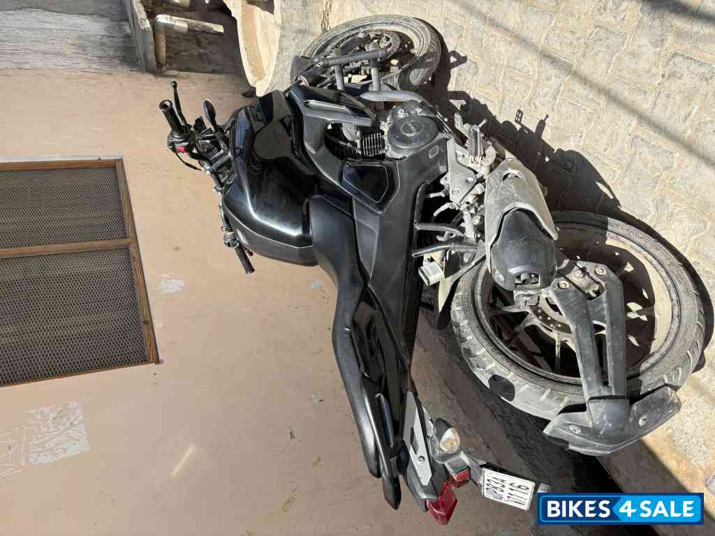 Z Black Yamaha FZ FI V3 BS6